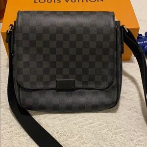 Louis Vuitton Damier Graphite District PM